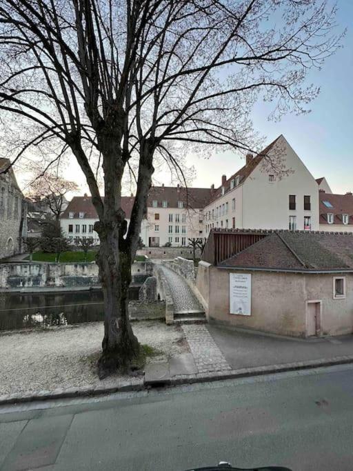 Appartement Bords De L'Eure Charmant Studio Chartres Exteriér fotografie